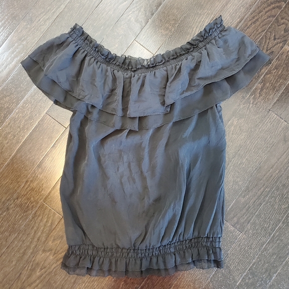 WHBM Black 100% Silk Ruffle Top - Picture 2 of 4